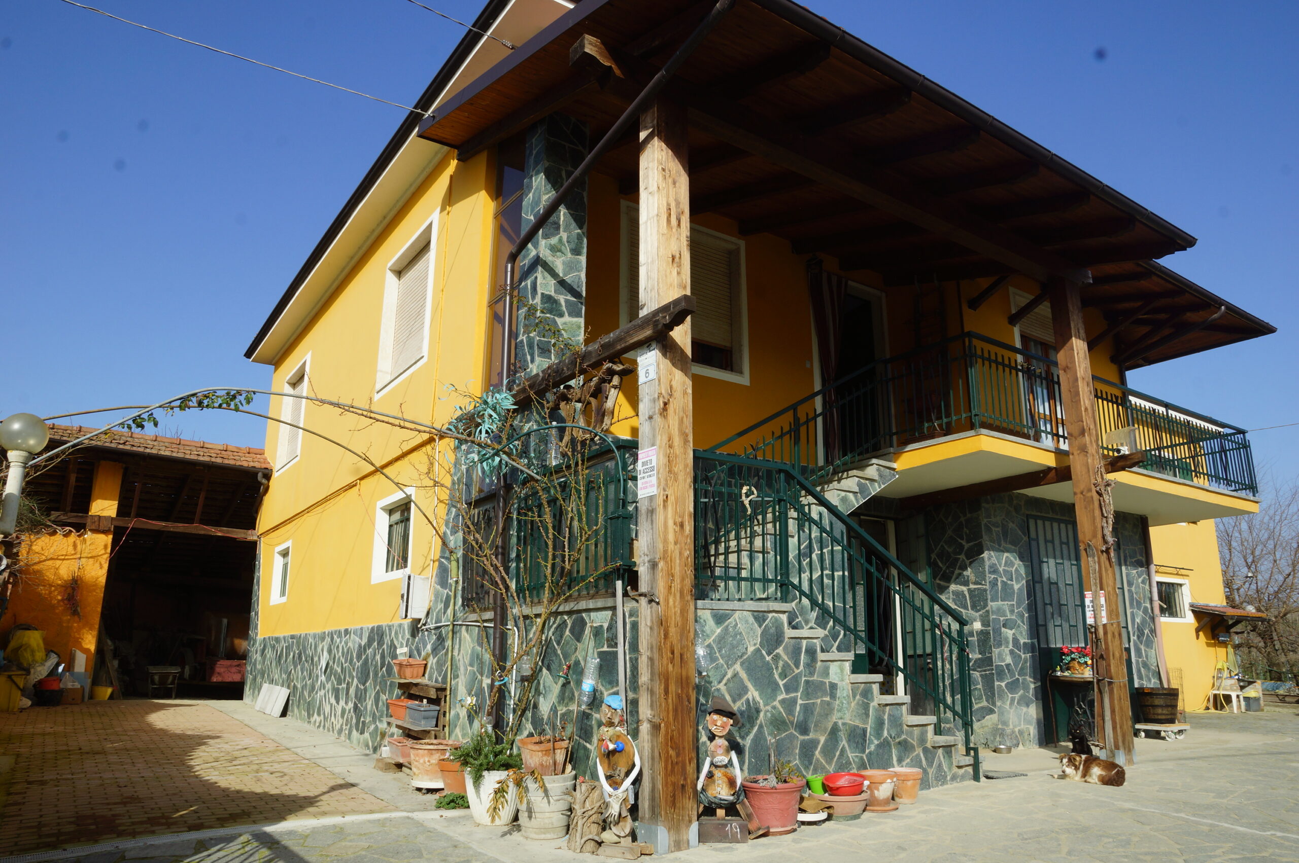 Casa dipendente Casa dipendente