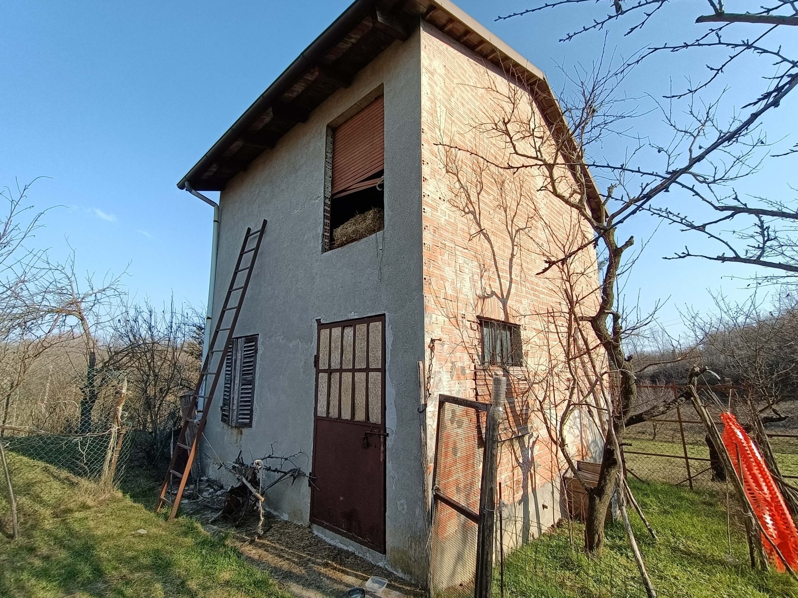 BRUNO  da ristrutturare BRUNO  da ristrutturare