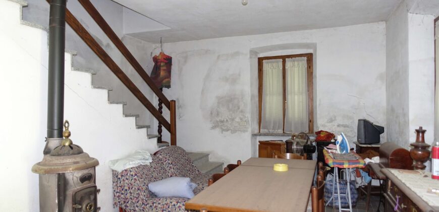 Nizza M.to: casa in mattoni Nizza M.to: casa in mattoni