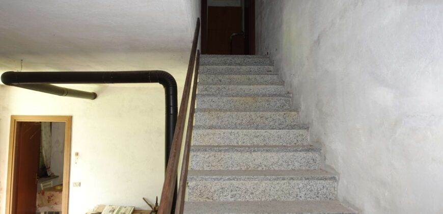 Nizza M.to: casa in mattoni Nizza M.to: casa in mattoni