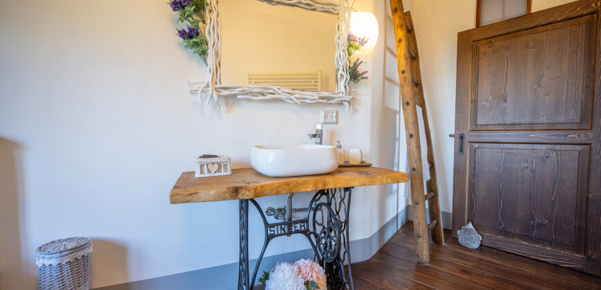 Langhe: Spettacolare Proprietà Langhe: Spettacolare Proprietà