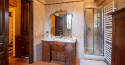 Dimora storica con giardino, panoramica