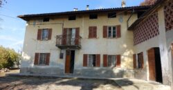 Affascinante Cascina con Fienile