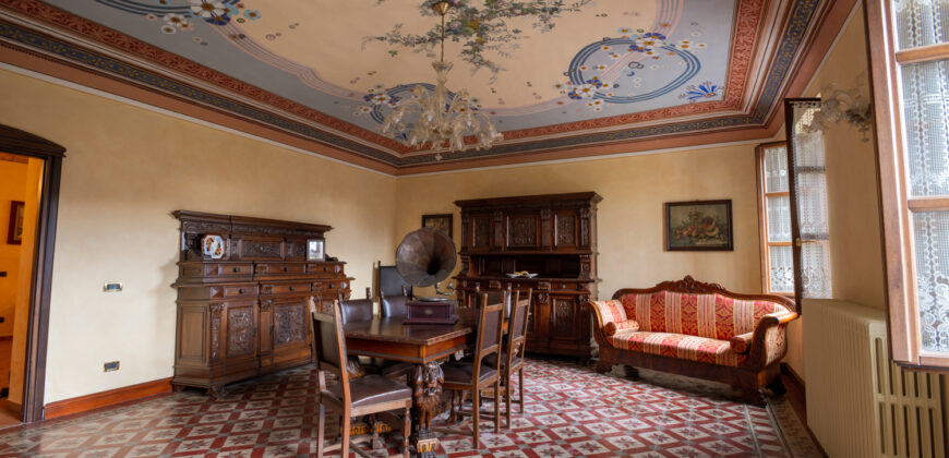 Dimora storica con giardino, panoramica